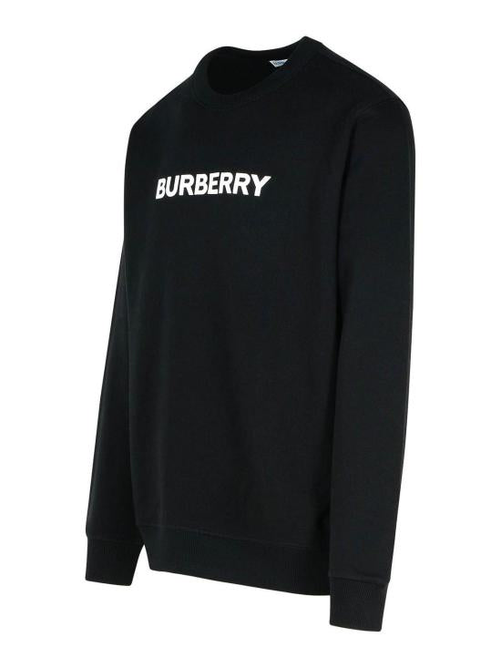 Long -sleeved t -shirt
