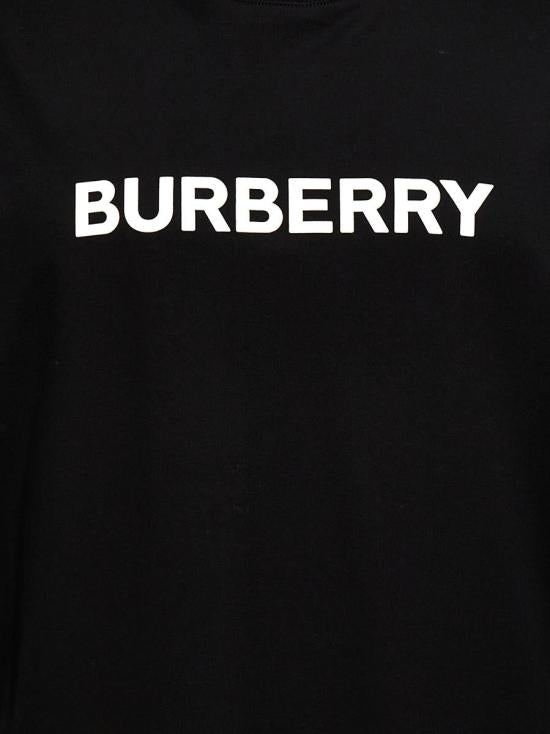 Short -sleeved t -shirt