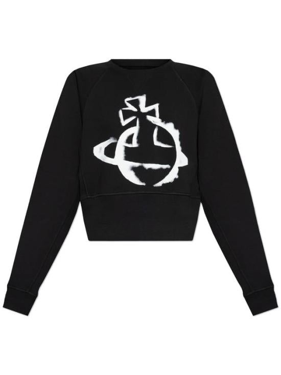 Long-sleeved t-shirt