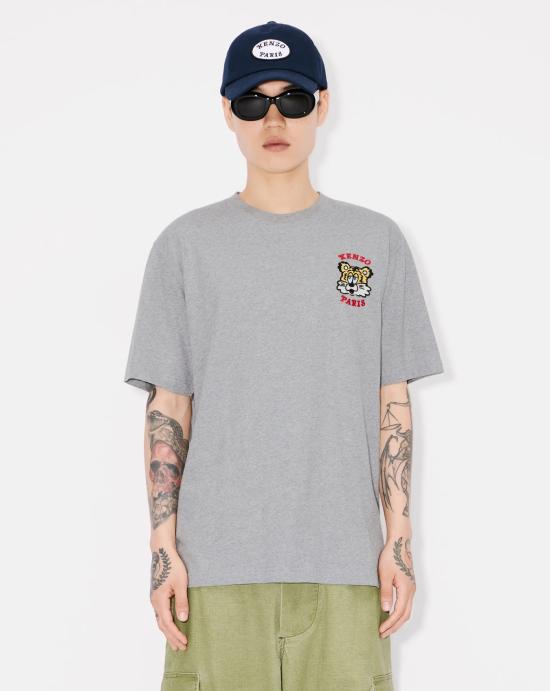 Short -sleeved t -shirt