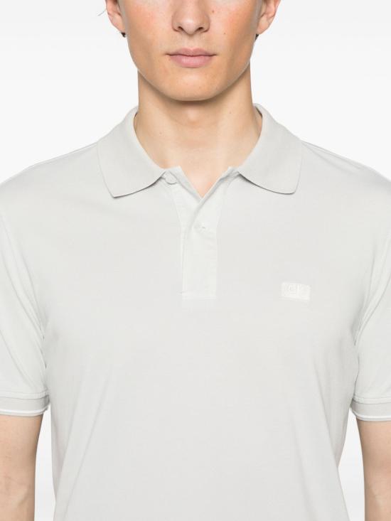Short -sleeved t -shirt