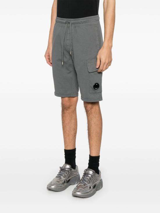 Short pants