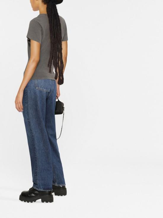 Short -sleeved t -shirt