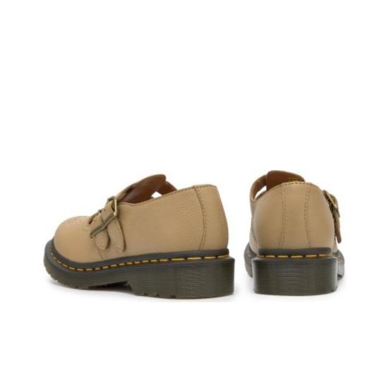 Flat shoes
