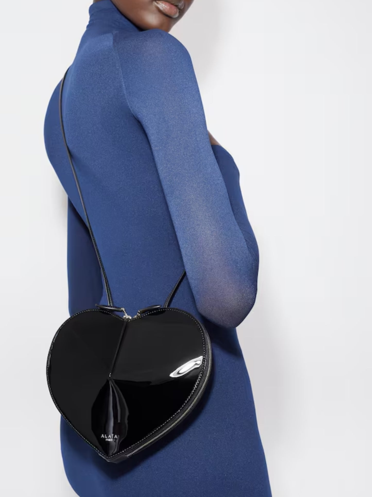 LE COEUR PATENT SHOULDER BAG