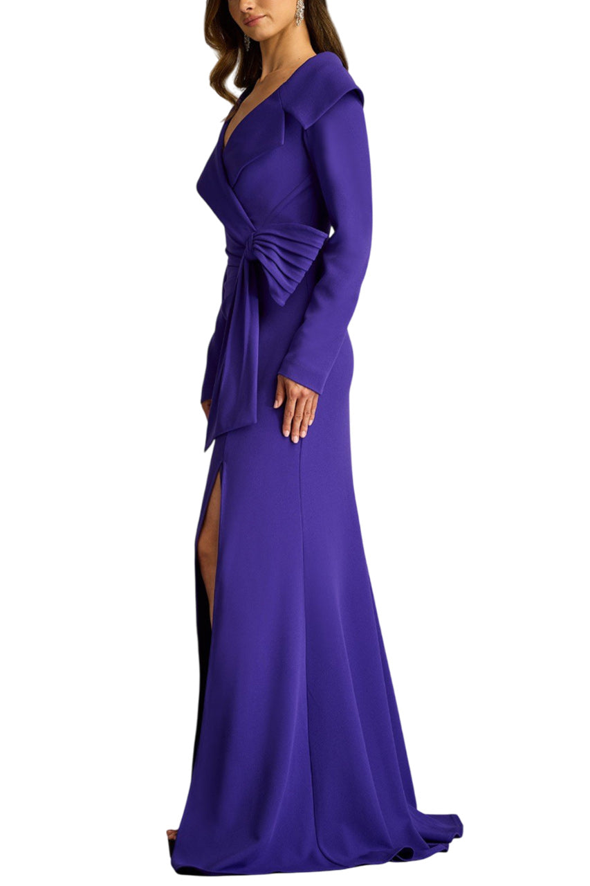 BOLEYN PORTRAIT COLLAR GOWN