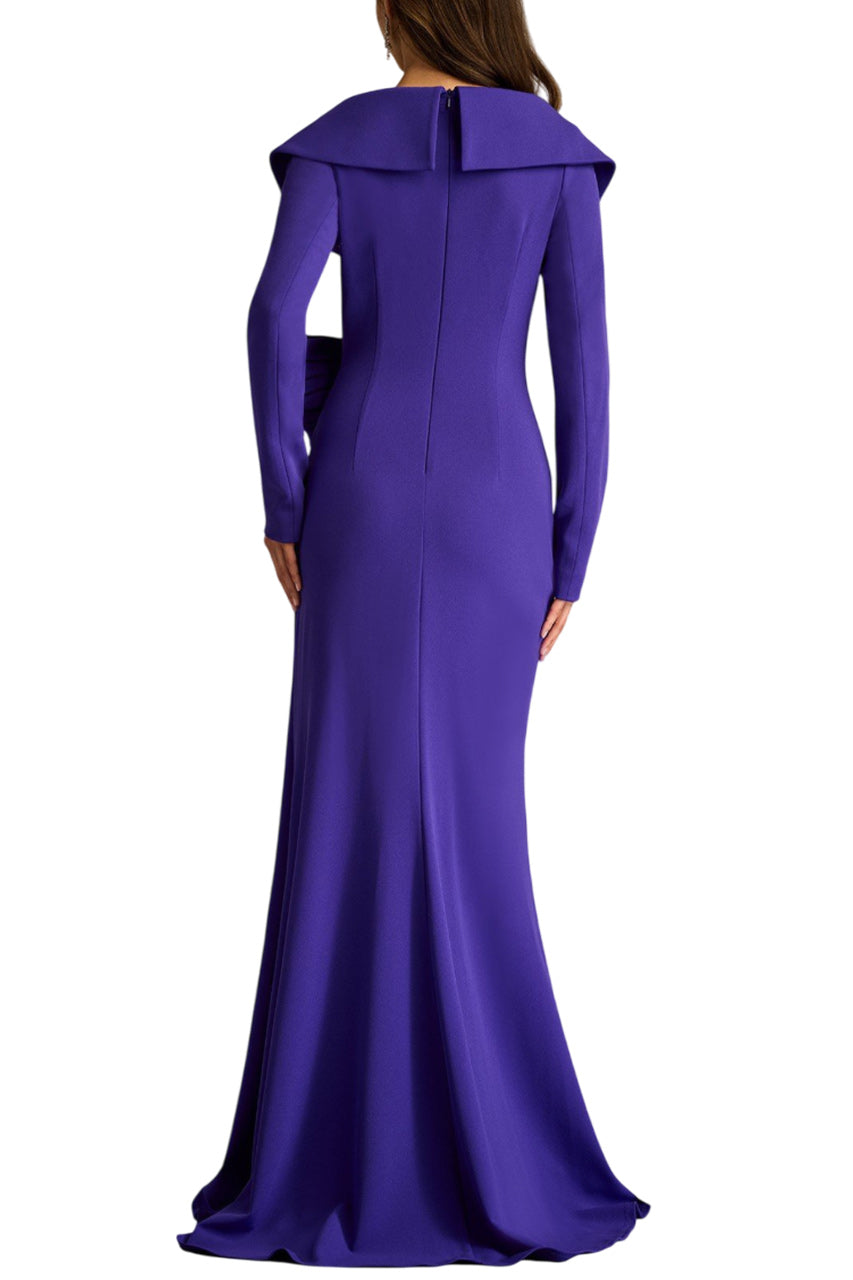 BOLEYN PORTRAIT COLLAR GOWN