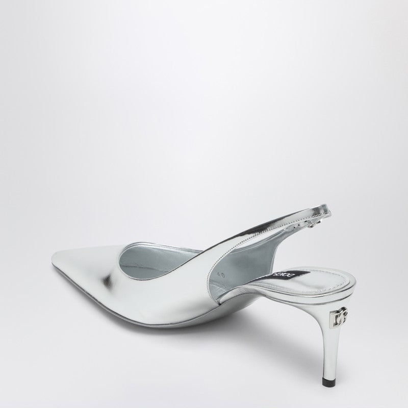 Metallic silver leather slingback with décolleté