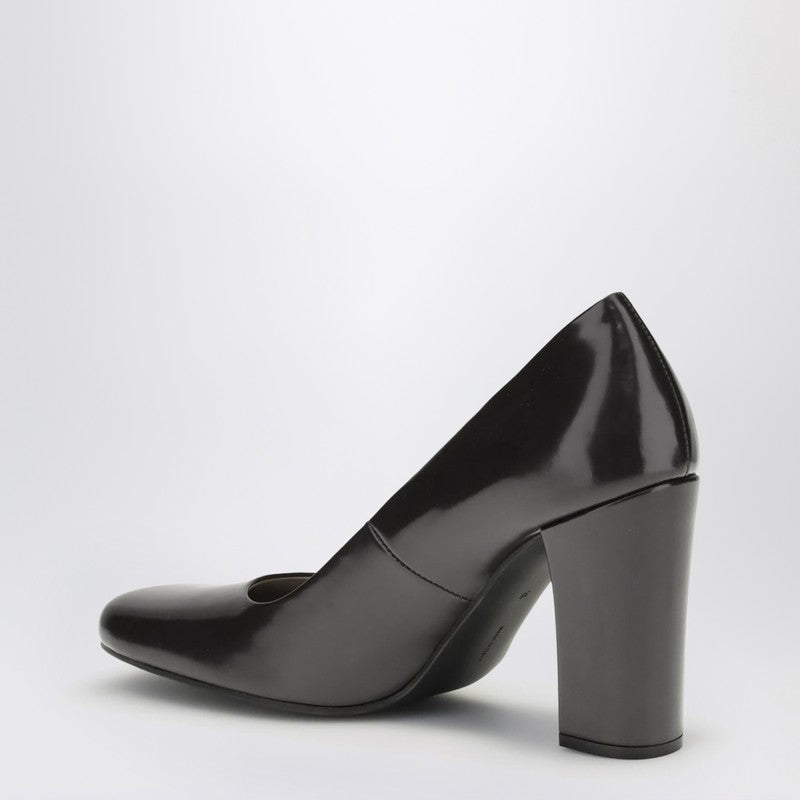 Penelope black pumps