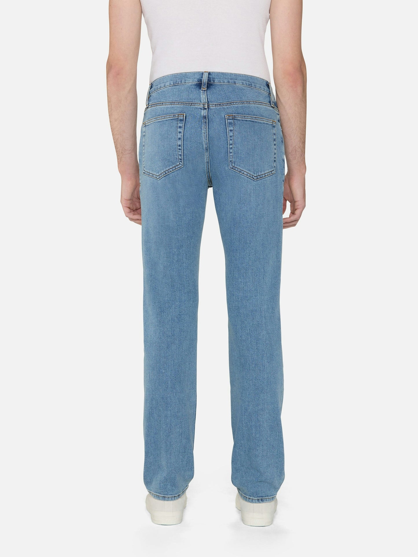 MODERN STRAIGHT JEAN