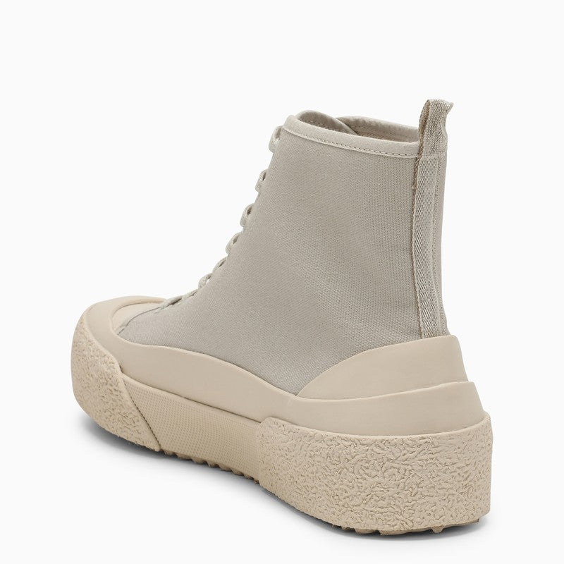 Turtledove Canvas Trainer