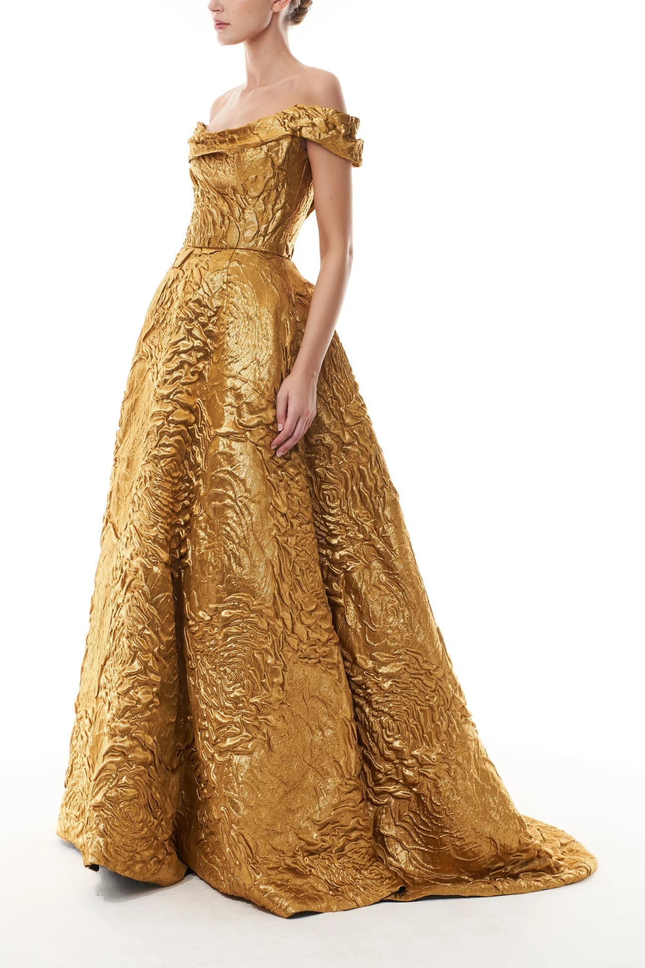 OFF-THE-SHOULDER GOLD JACQUARD BALLGOWN