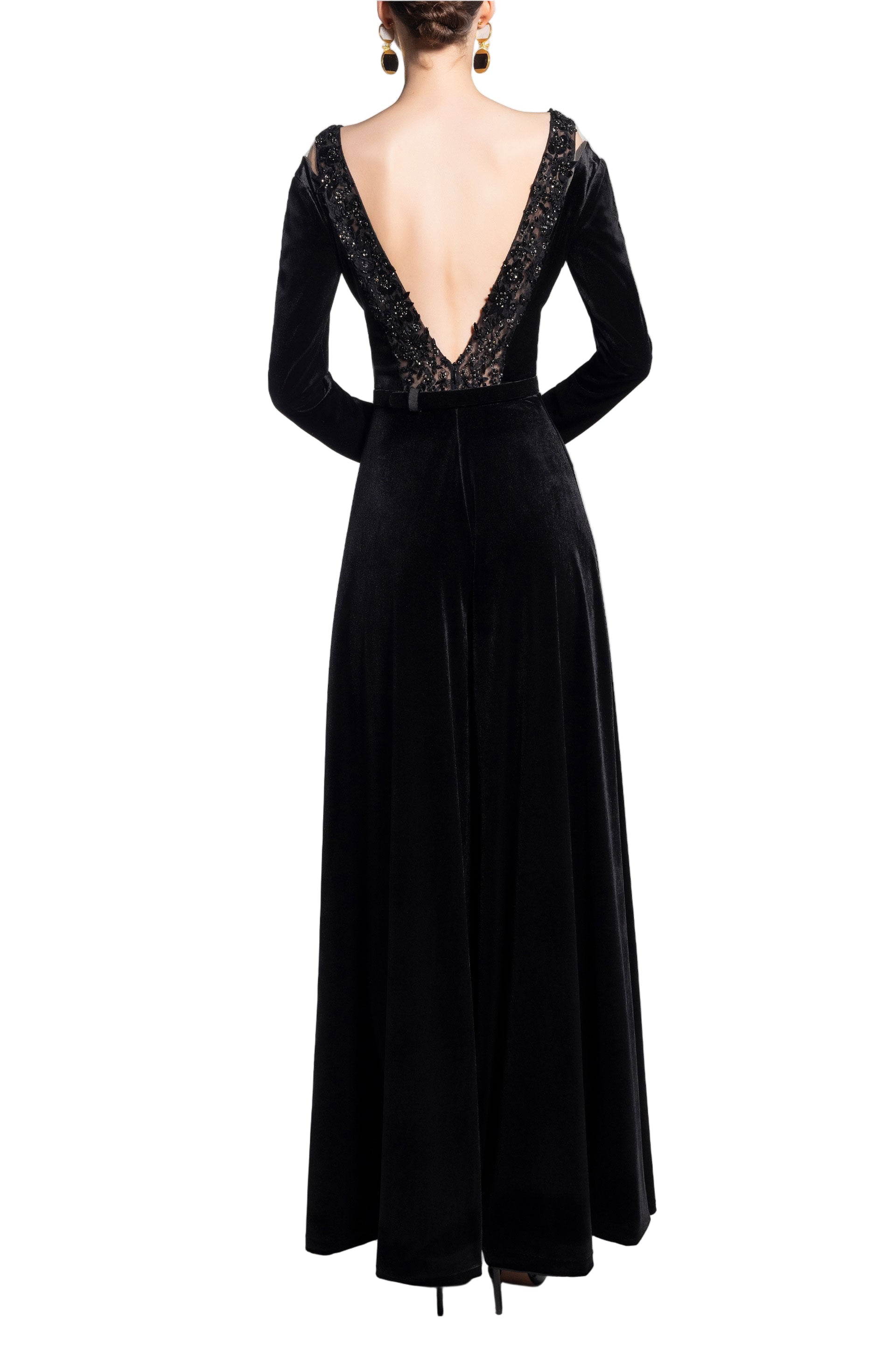 velvet-flared-jumpsuit-with-a-beaded-top-rtwfw23-3