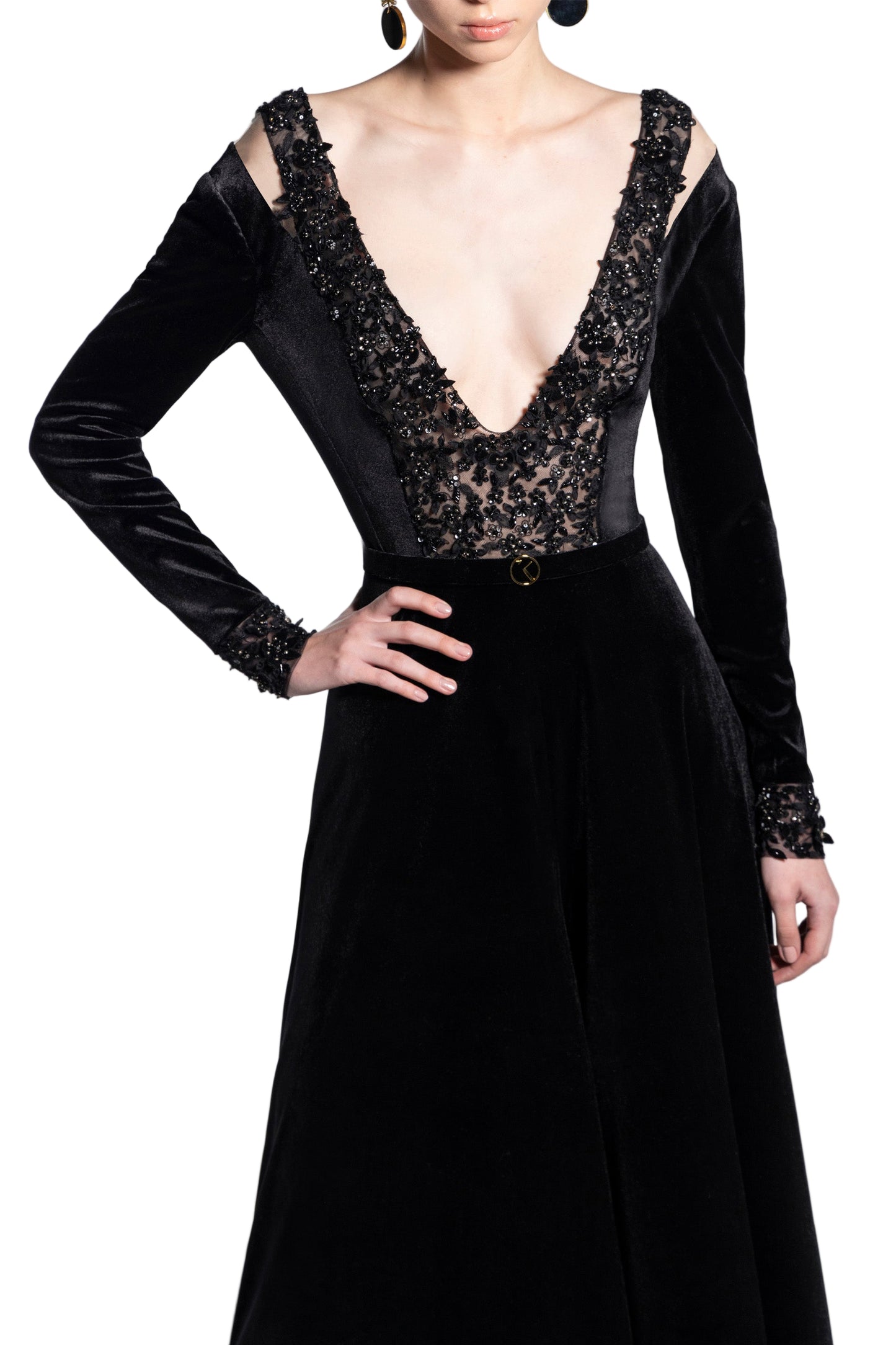 velvet-flared-jumpsuit-with-a-beaded-top-rtwfw23-4
