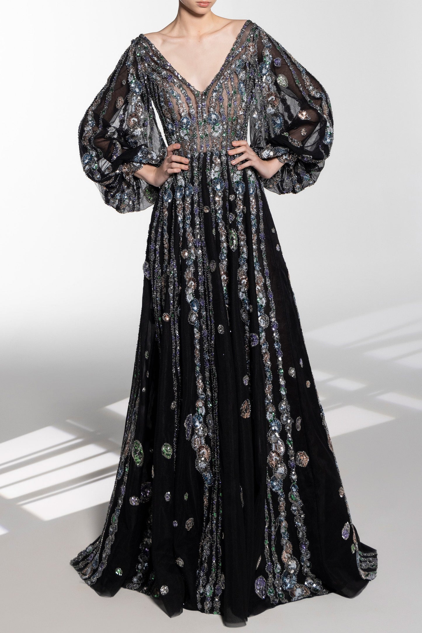 tulle-beaded-dress-with-bell-sleeves-rtwfw23-1