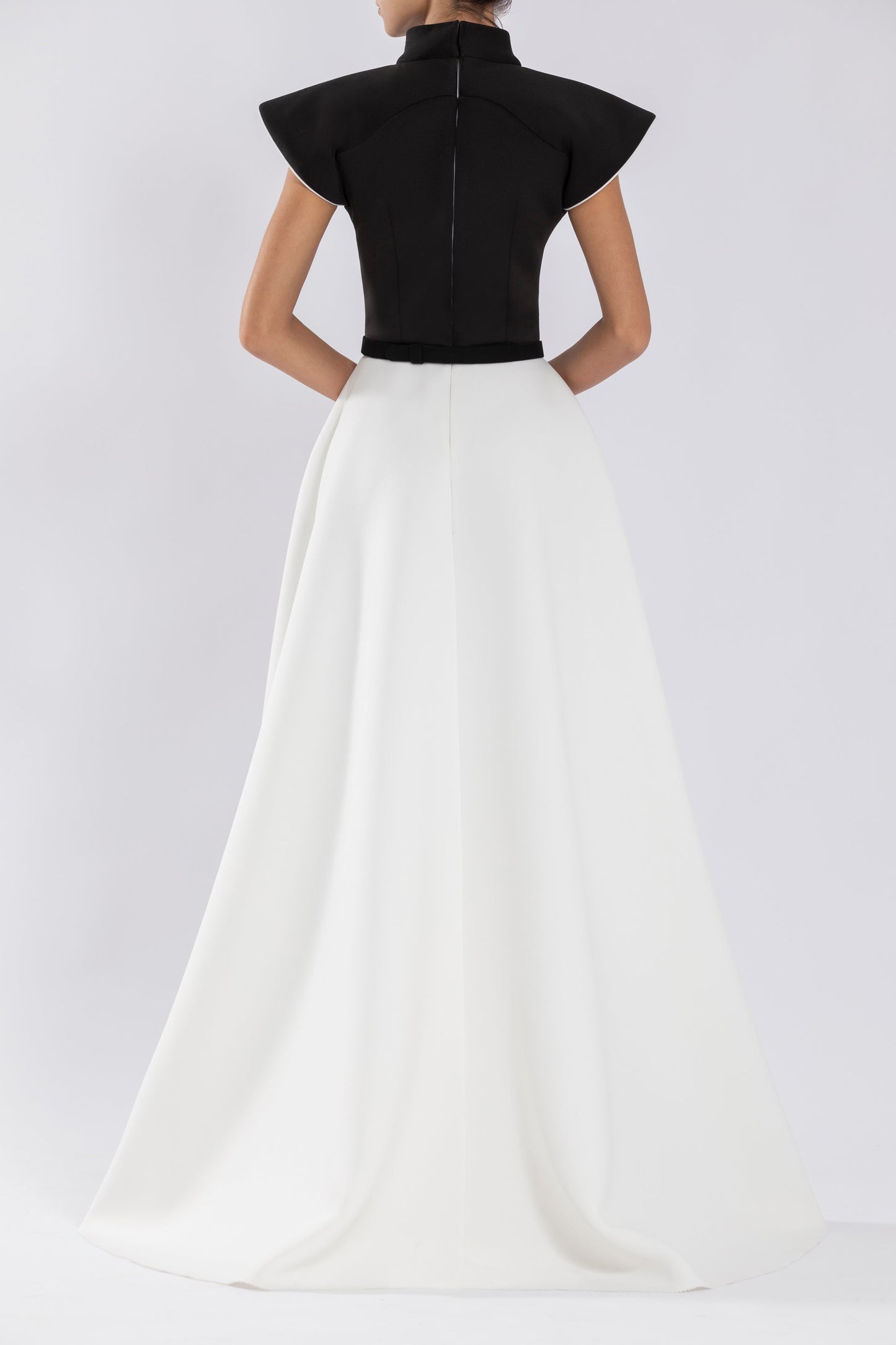 neoprene-dress-with-wide-shoulders-rtwss24-4