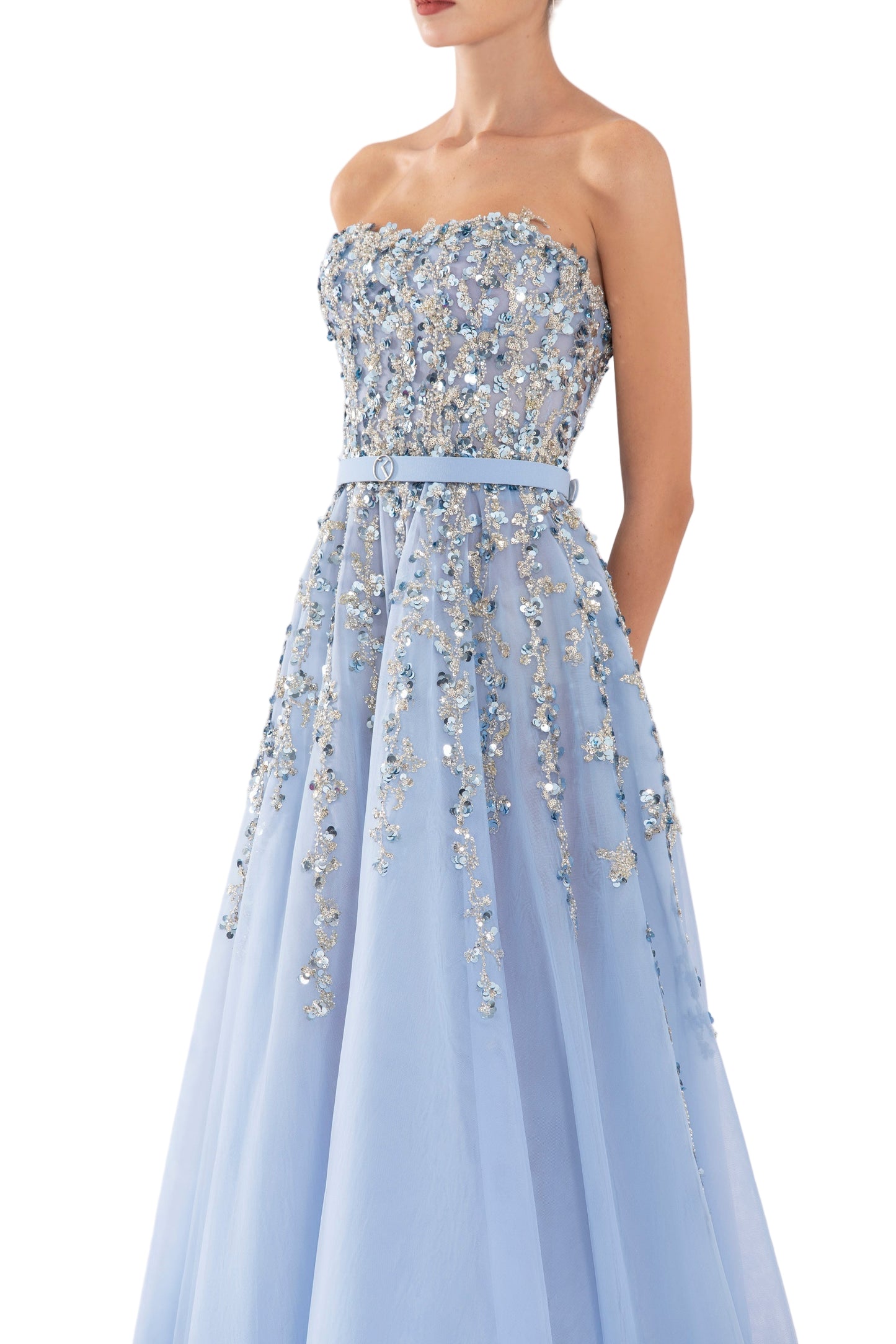 tulle-stapless-dress-with-a-dotted-beading-rtwss24-4