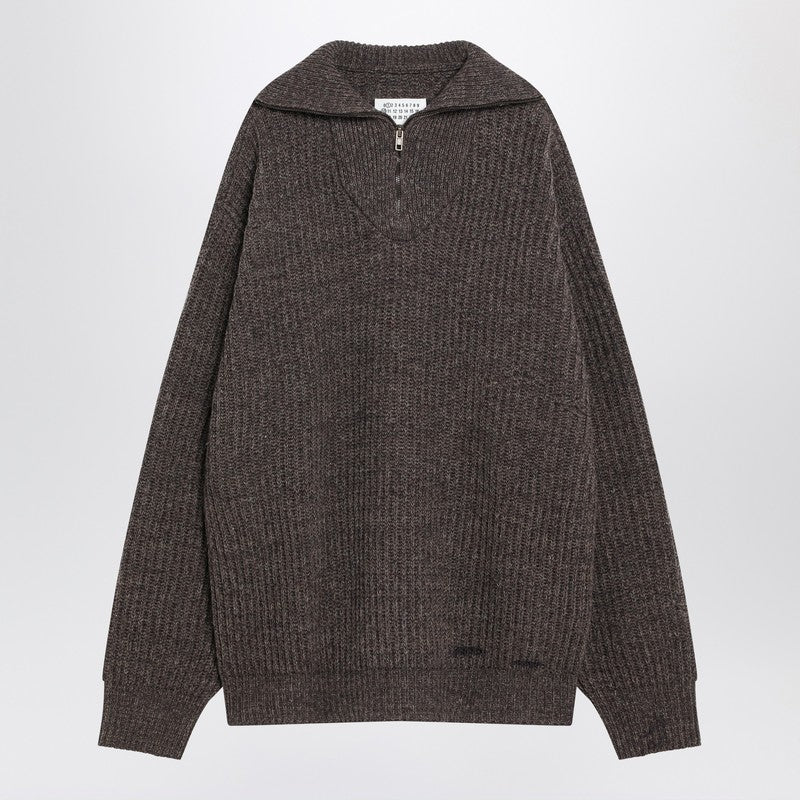 Brown wool sweater with zip