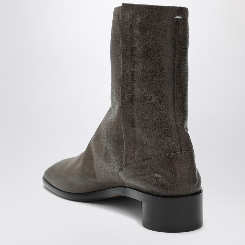Tabi ankle boot in brown leather
