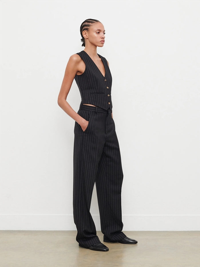 STRAIGHT LEG TROUSER