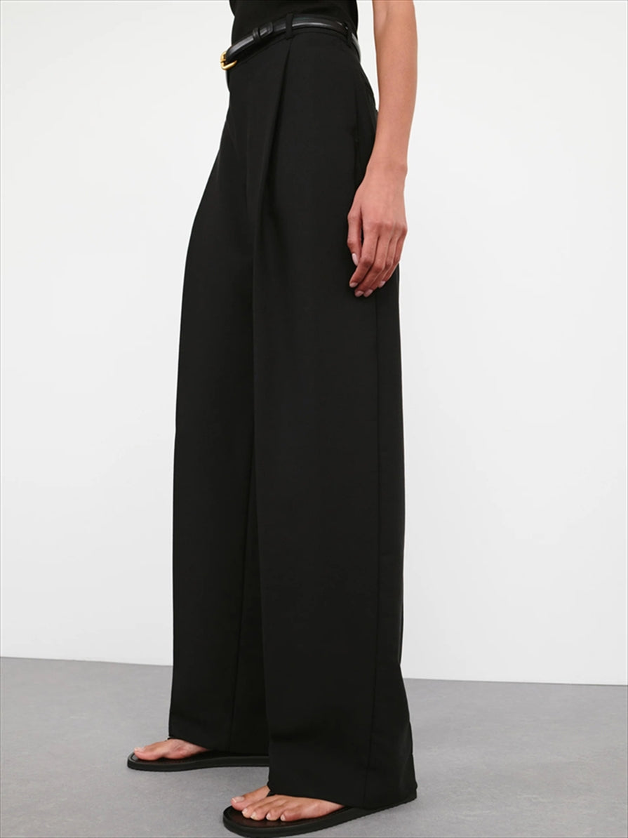 WIDE-LEG PLEATED TROUSERS