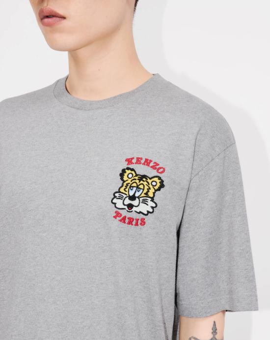 Short -sleeved t -shirt