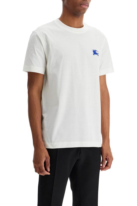 Short -sleeved t -shirt
