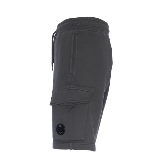 Short pants