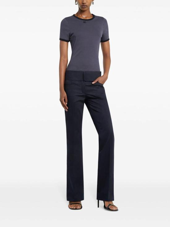 Short -sleeved t -shirt