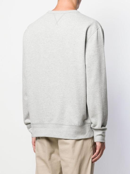 Long -sleeved t -shirt