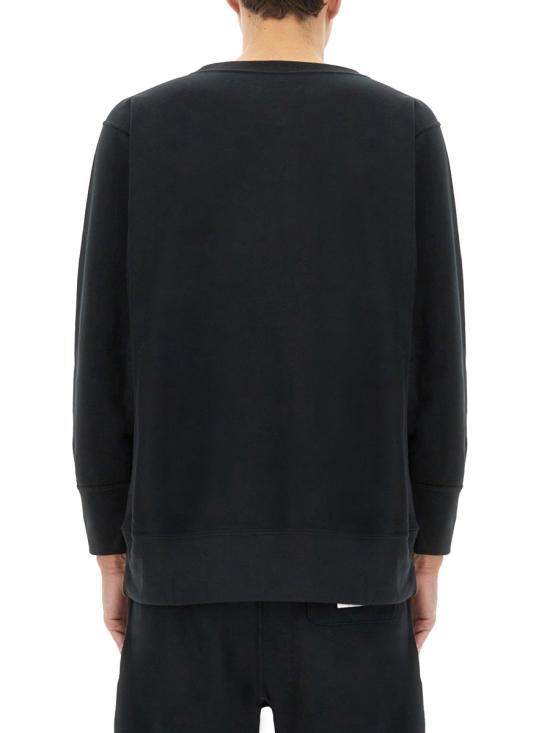 Long -sleeved t -shirt