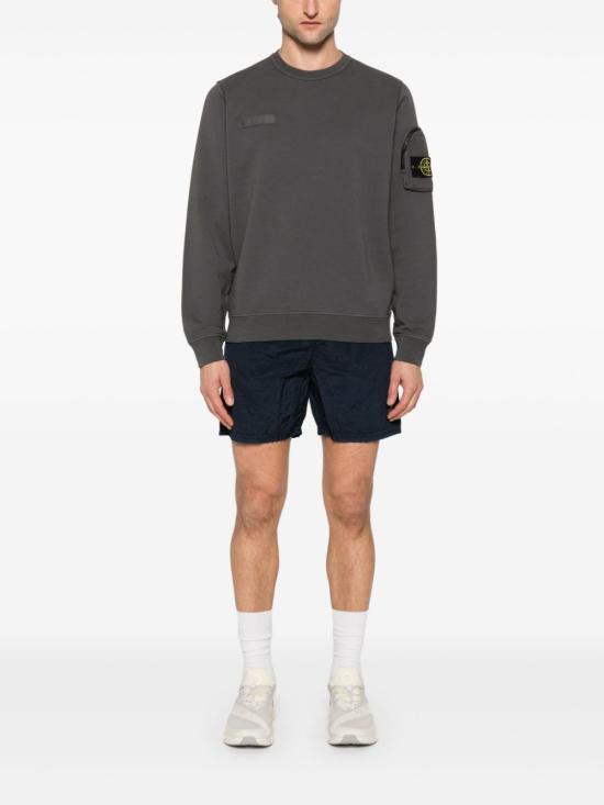 Short pants