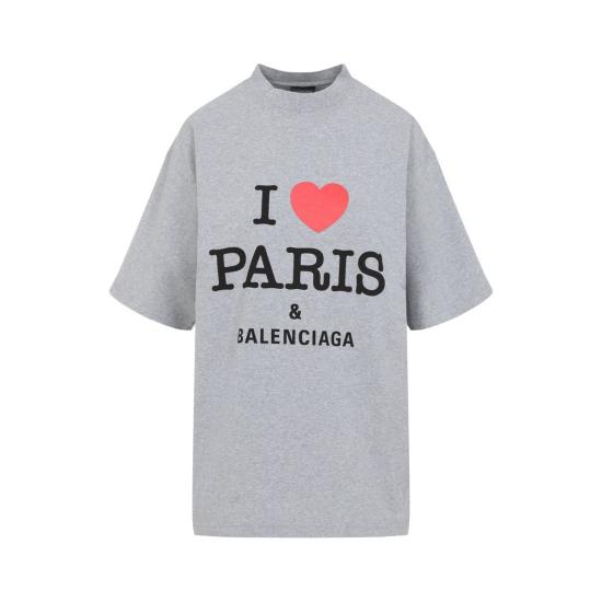Short -sleeved t -shirt