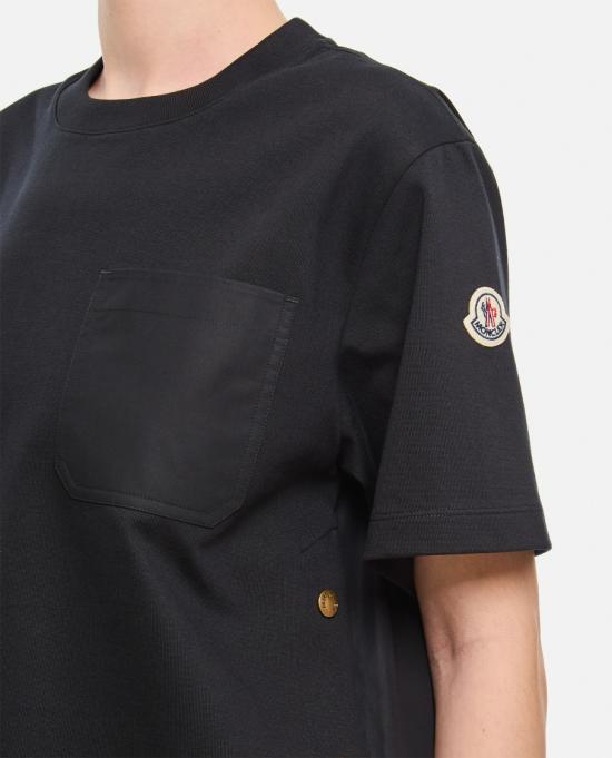 Short -sleeved t -shirt