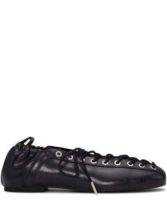 Flat shoes