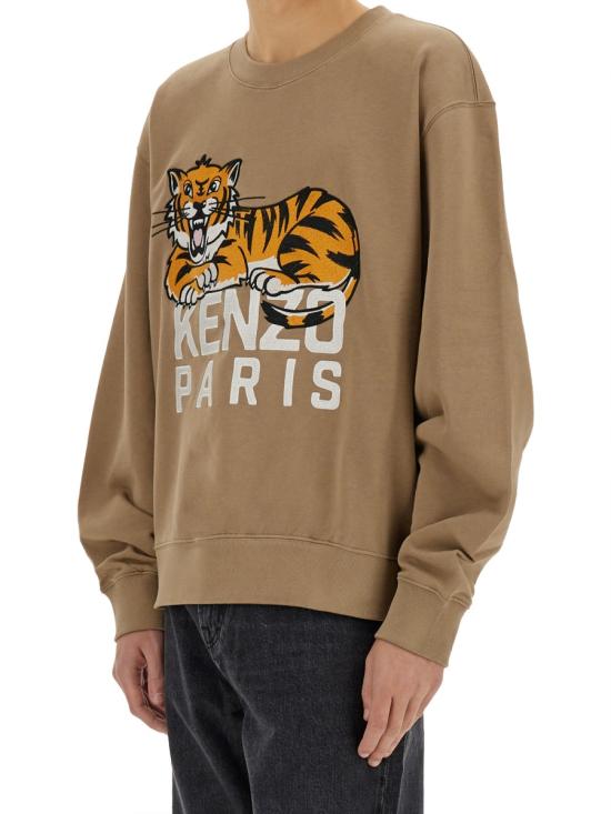 Long -sleeved t -shirt