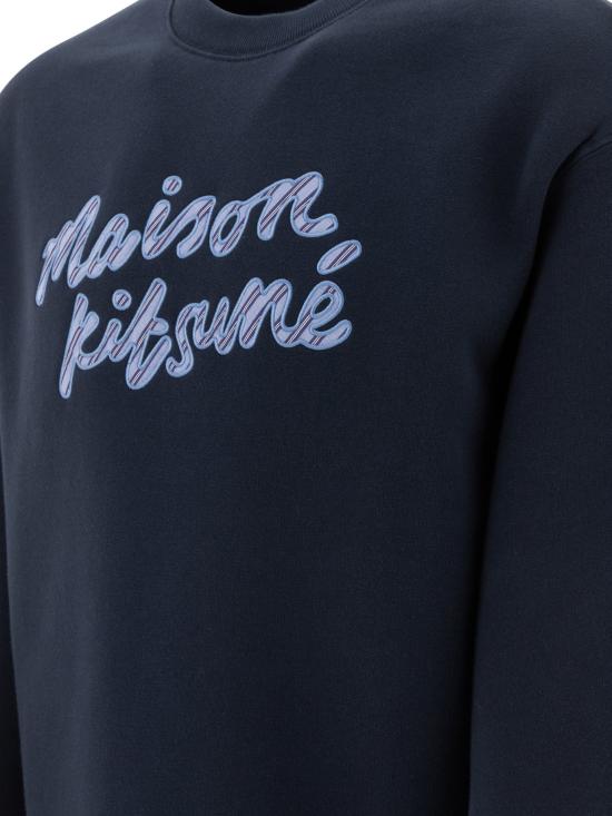Long -sleeved t -shirt