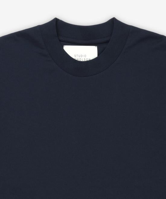 تي شيرت بأكمام قصيرة