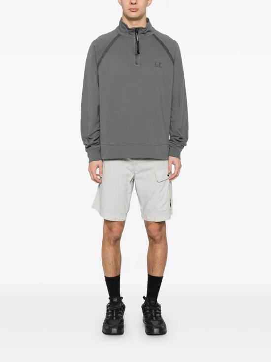 Short pants