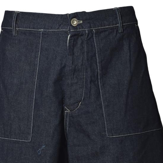 Short pants