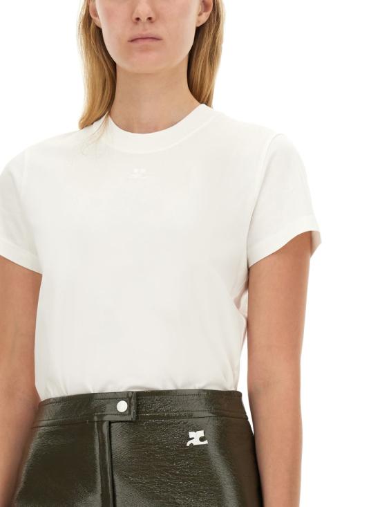 Short -sleeved t -shirt
