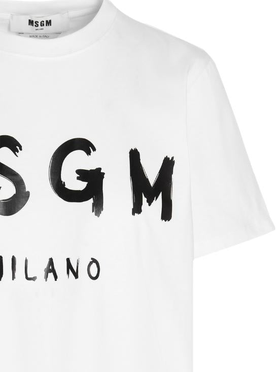 Short -sleeved t -shirt