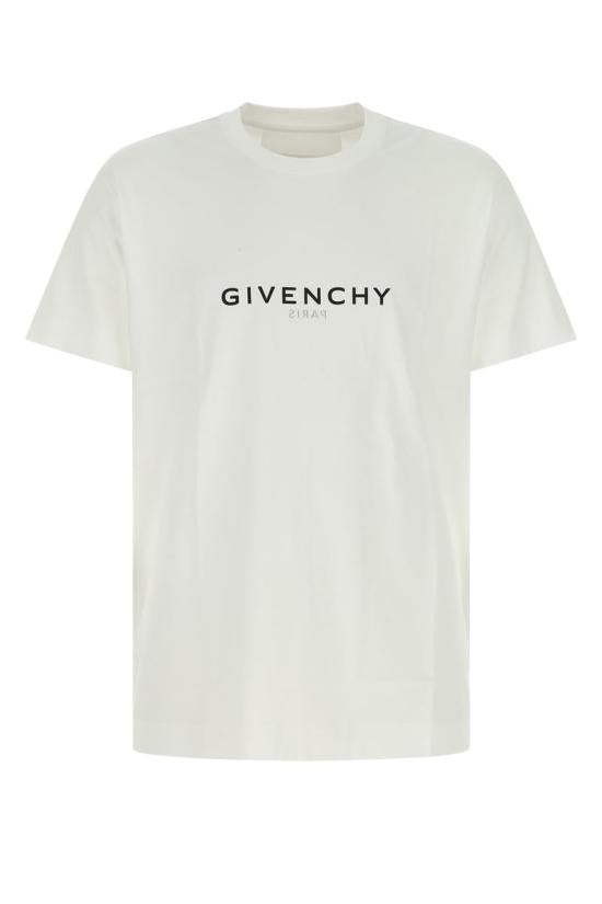 Short -sleeved t -shirt