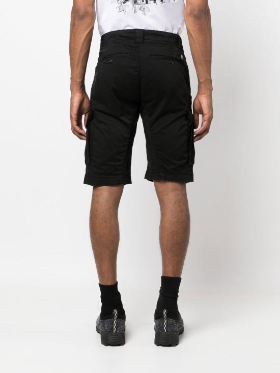 Short pants
