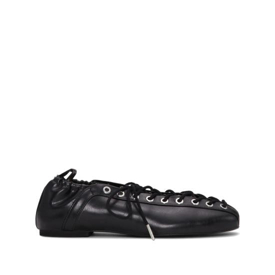Flat shoes
