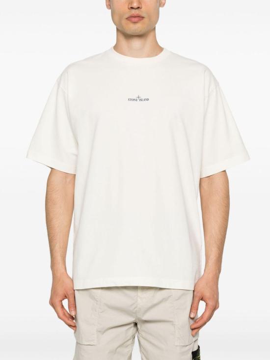 Short -sleeved t -shirt