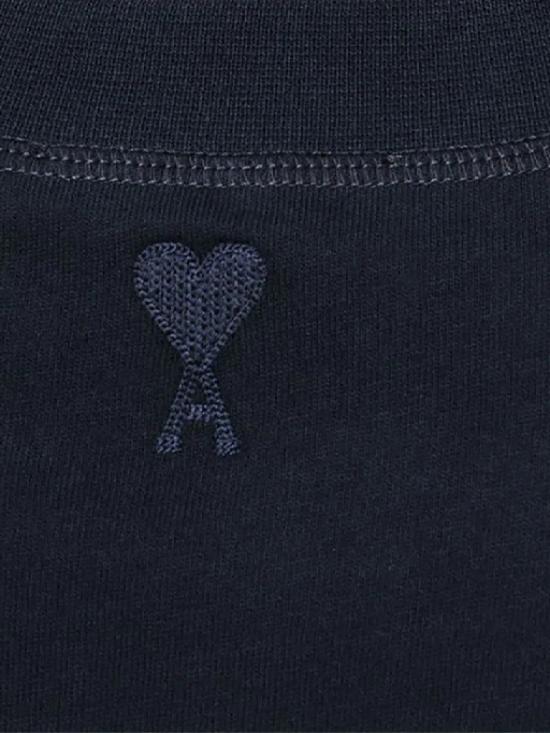 Short-sleeved t-shirt