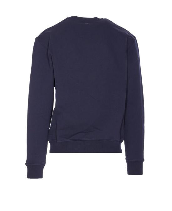 Long-sleeved t-shirt