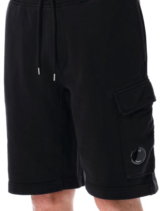 Short pants