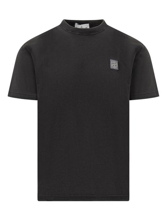 Short -sleeved t -shirt